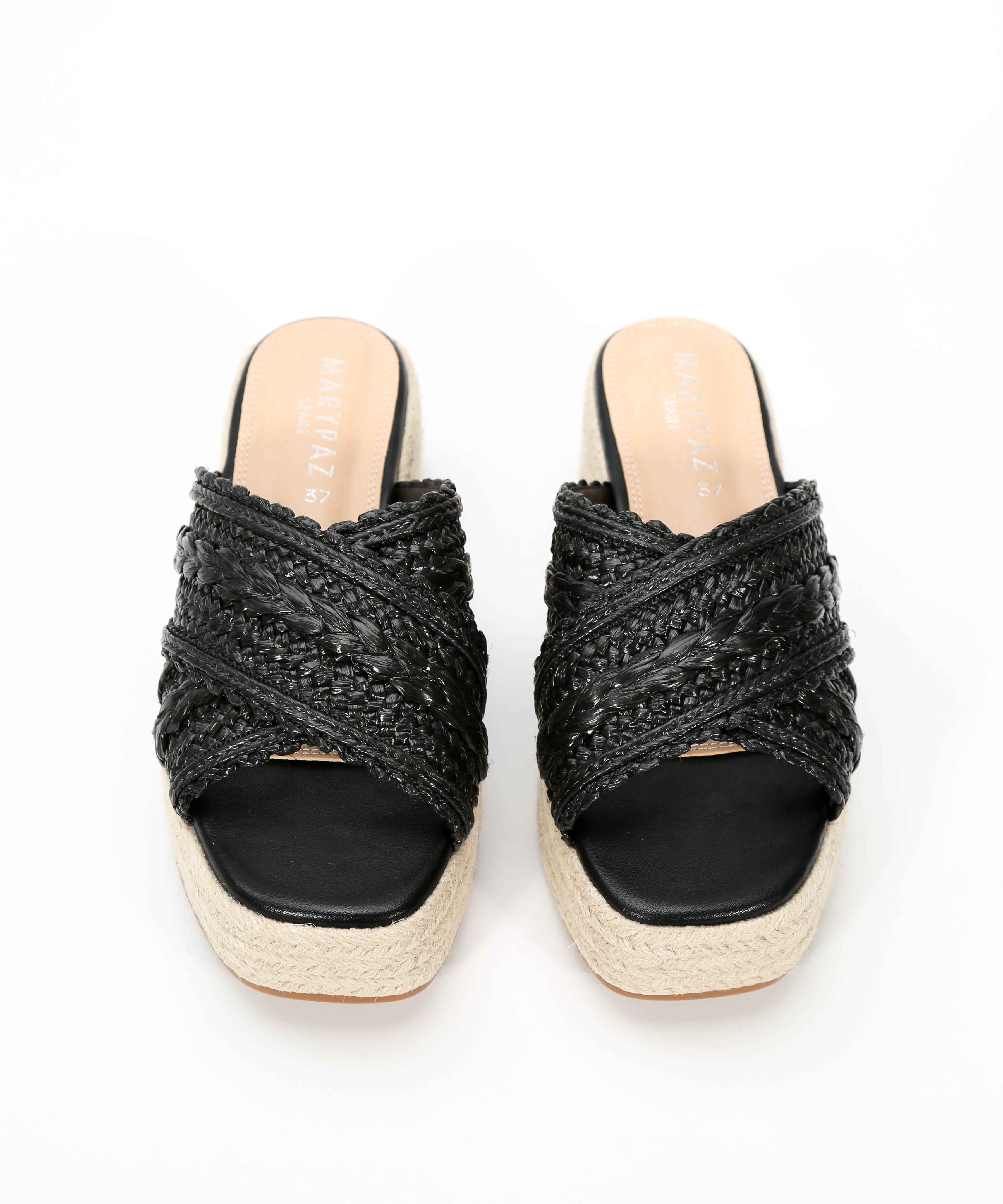Sandalias plataforma cruceta detalles